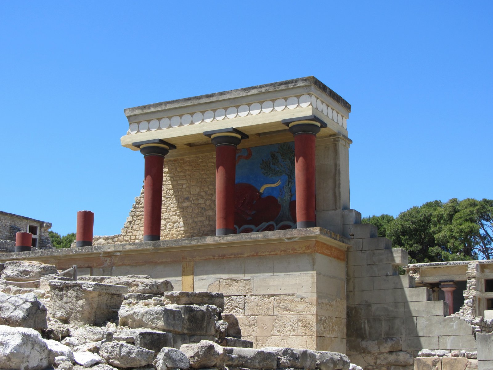 Girit'teki Knossos Sarayı'nın kalıntıları