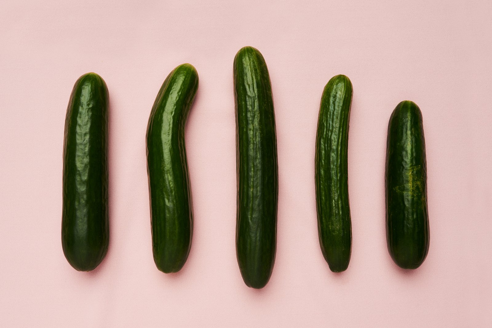 Farklı penis şekillerinin sembolü olarak salatalık