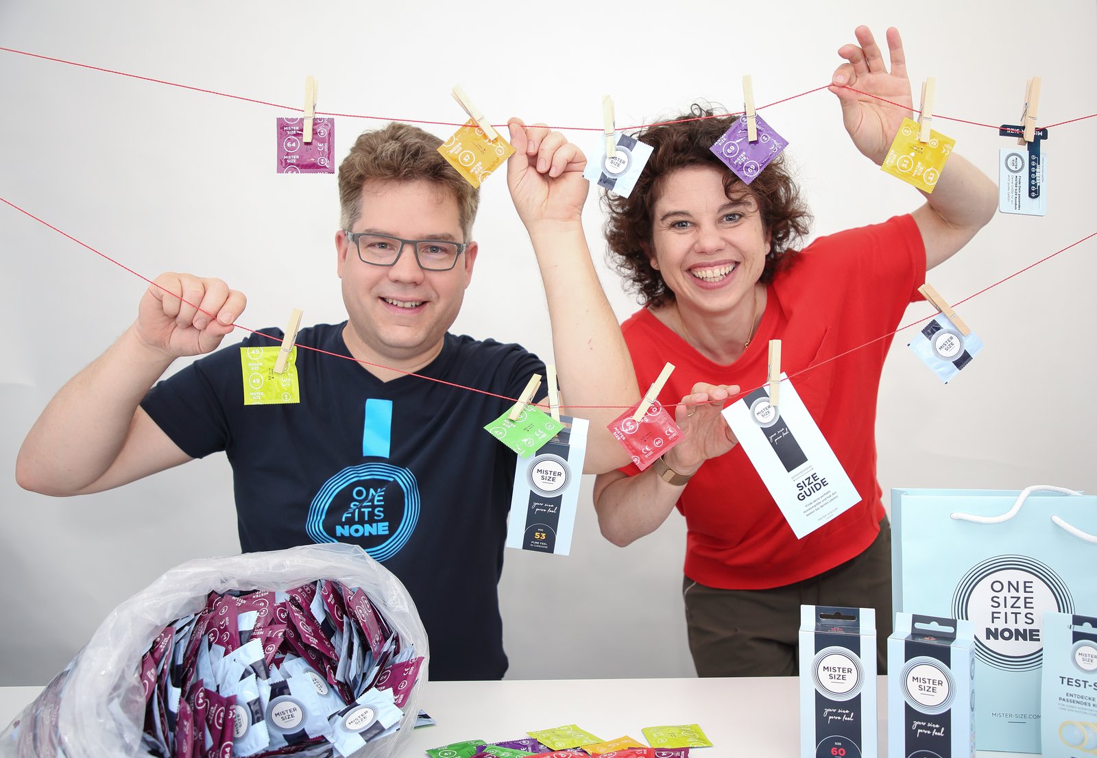 Jan ve Eva Krause Vinergy GmbH Genel Müdürleri Mister Size prezervatifleri ile
